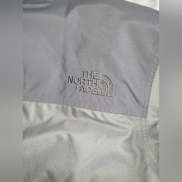 Mens Northface Down Parka - Picture 5 of 10